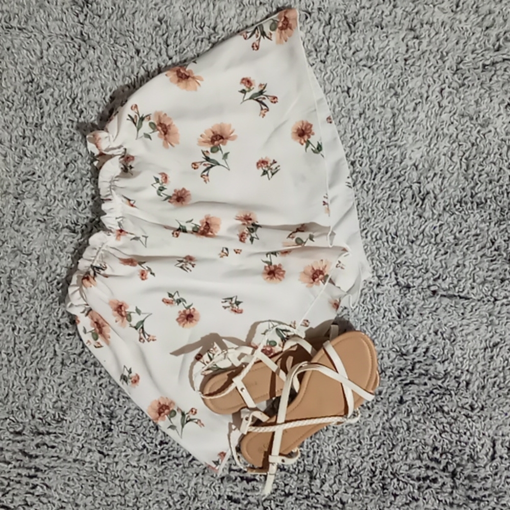Floral print shorts